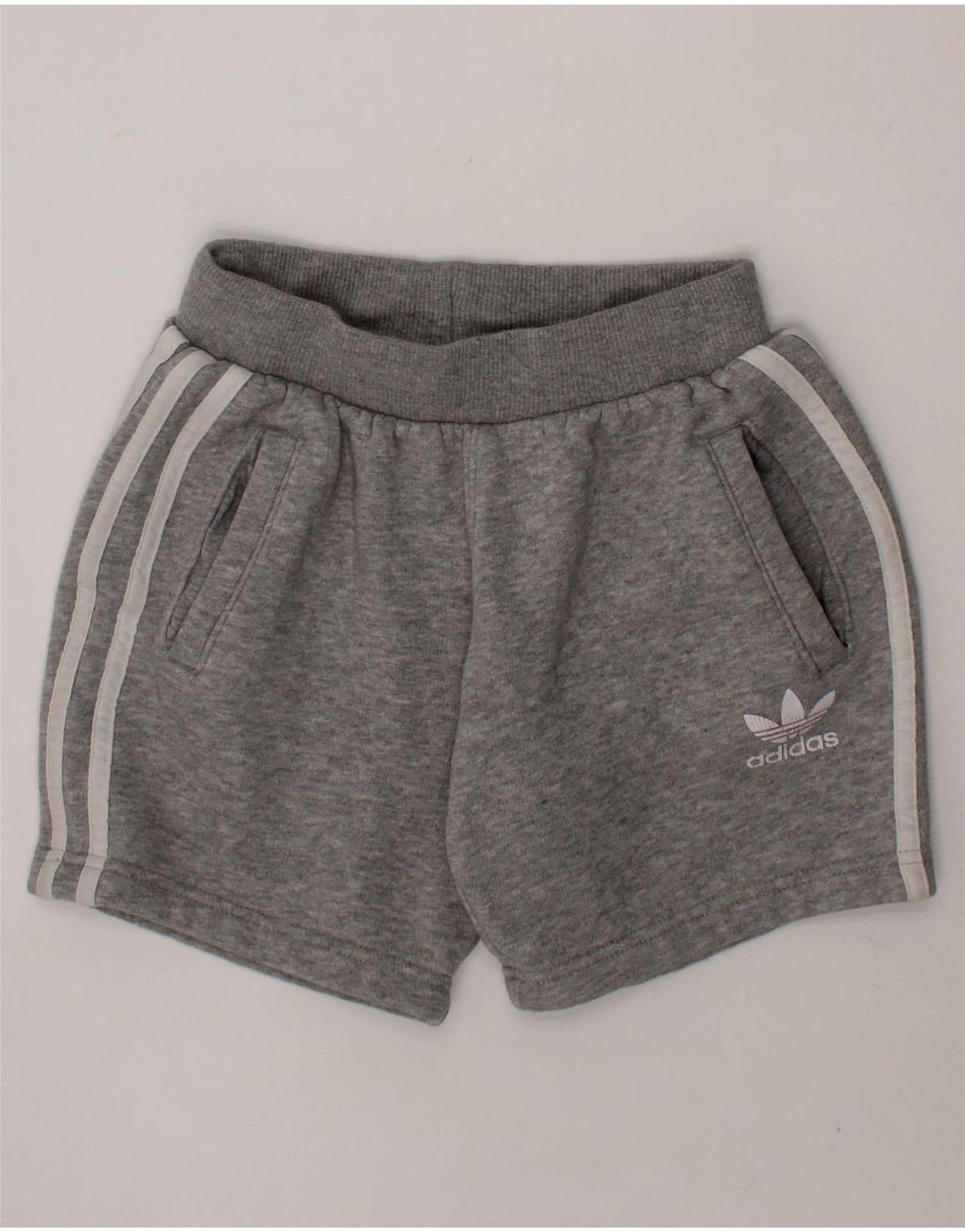 ADIDAS Boys Sport Shorts 7-8 Years  Grey Cotton Vintage Adidas and Second-Hand Adidas from Messina Hembry 