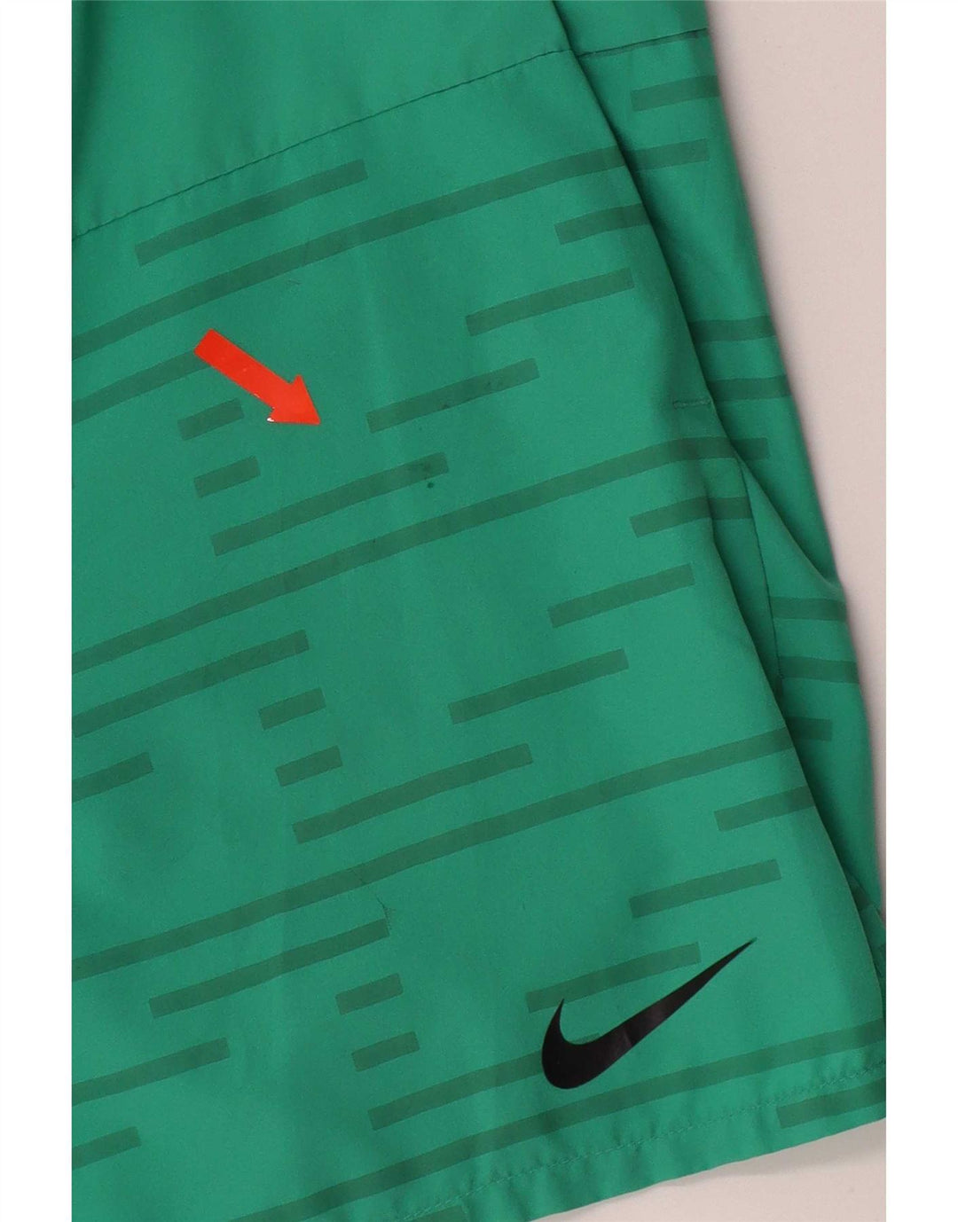 Nike Dri Fit - Pantalones cortos deportivos para hombre (poliéster a rayas), color verde