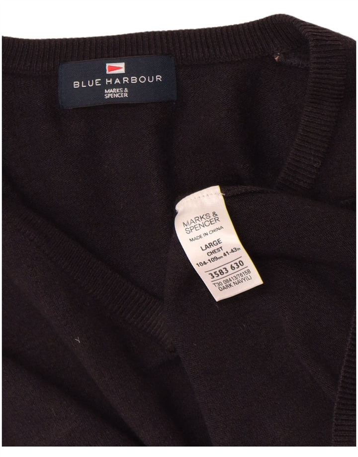 Marks & Spencer Suéter tipo jersey con cuello en V azul Harbor para hombre, talla grande, azul marino