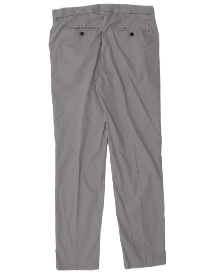 Marks & Spencer Pantalón chino azul Harbor de corte regular para hombre W34 L33 Gris