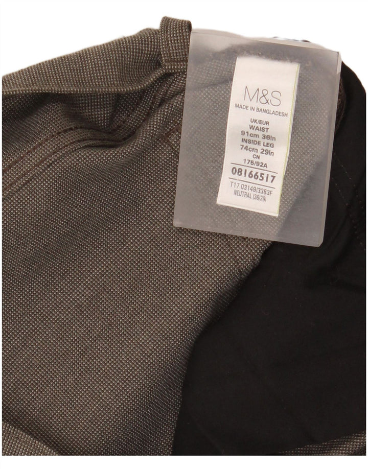 Marks & Spencer Pantalones casuales ajustados para hombre W36 L29 Poliéster marrón