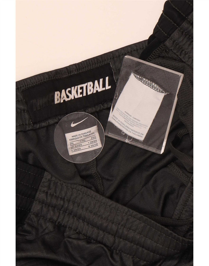 Nike - Pantalones cortos deportivos para hombre, talla 2XL, color gris, poliéster