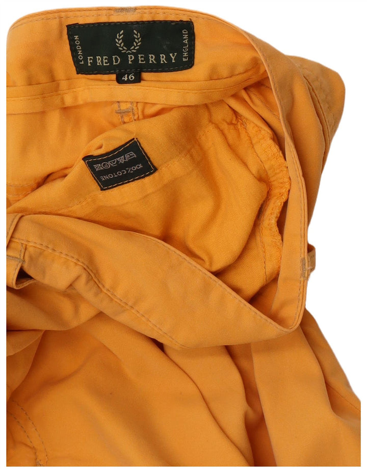 Fred Perry Pantalones cortos casuales para hombre IT 46 Small W32 Algodón amarillo