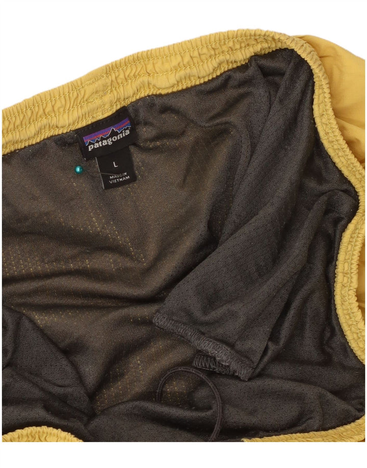 Pantalones cortos deportivos Patagonia para hombre amarillo grande