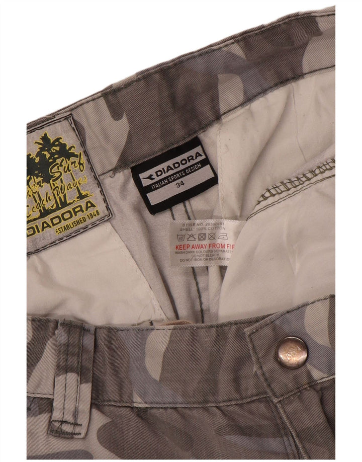 Diadora Pantalones cortos cargo para hombre W34 Algodón de camuflaje gris grande