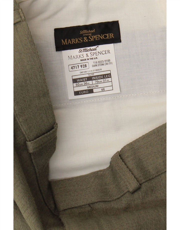 Marks & Spencer Pantalón chino recto para hombre W36 L31 Poliéster gris