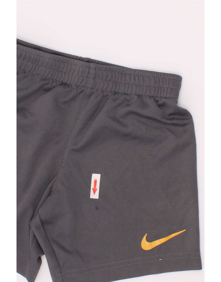 Nike Pantalones cortos deportivos para niños 3-4 años XS Gris Poliéster