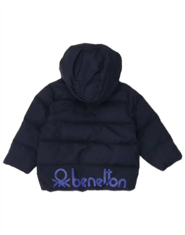 Benetton Chaqueta Acolchada Con Capucha Gráfica Para Niños 5-6 Años Azul Marino