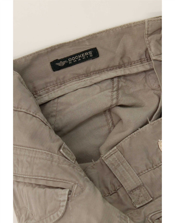 Dockers Pantalón chino recto color caqui para hombre W30 L32 Gris