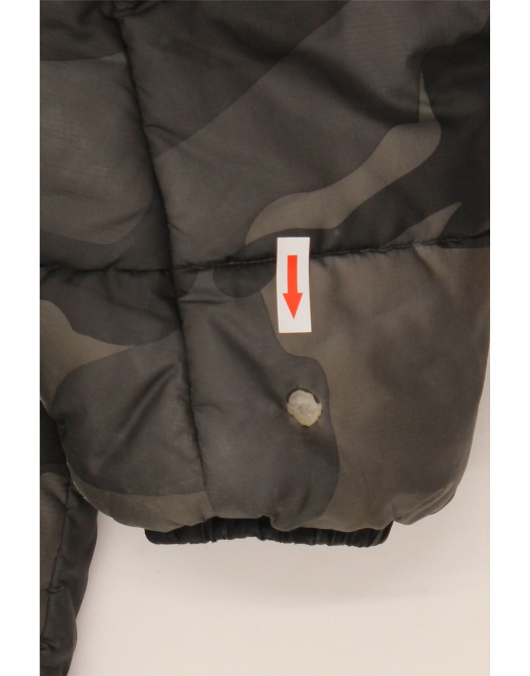 Adidas Chaqueta acolchada con capucha gráfica para hombre UK 38 Camuflaje gris medio