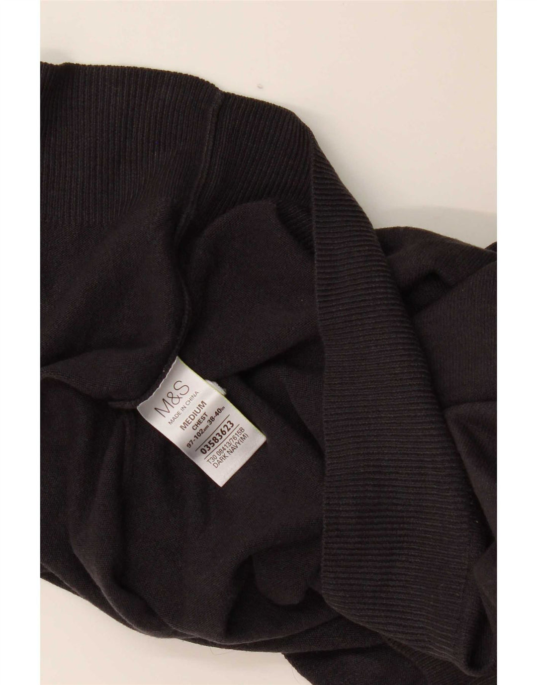 Marks & Spencer Suéter con cuello en V para hombre Acrílico azul marino mediano