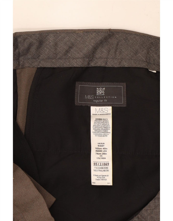 Marks & Spencer Pantalón de traje de corte regular para hombre W40 L29 Poliéster marrón