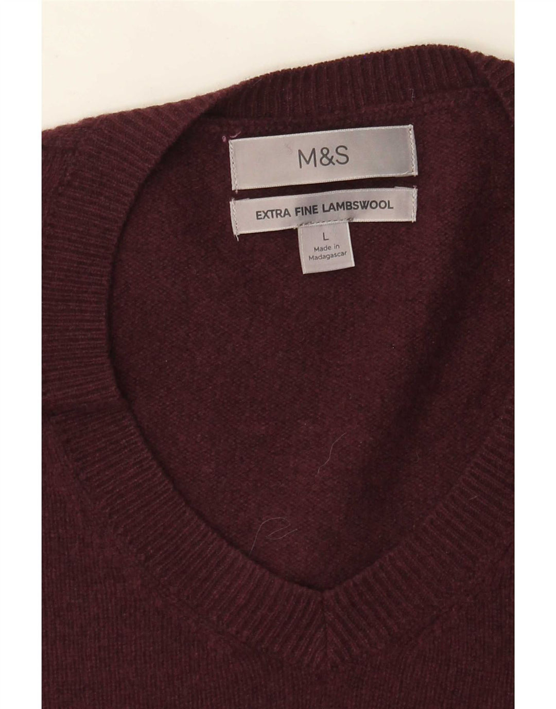 Marks & Spencer Jersey con Cuello en V para Hombre de Lana de Cordero Burdeos Grande