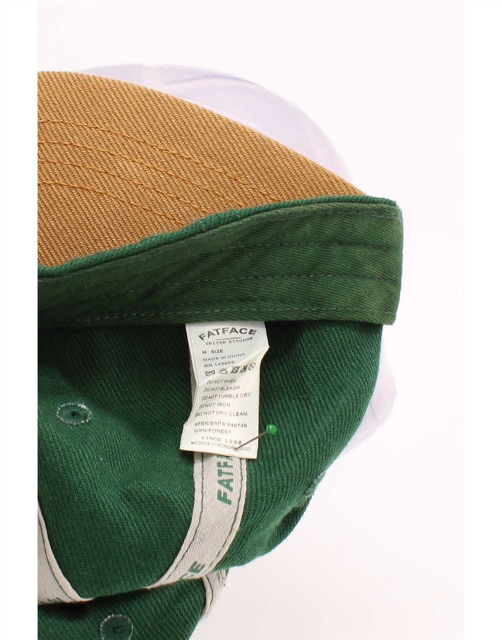 Gorra de béisbol con gráfico de hombre de Fat Face de algodón verde medio