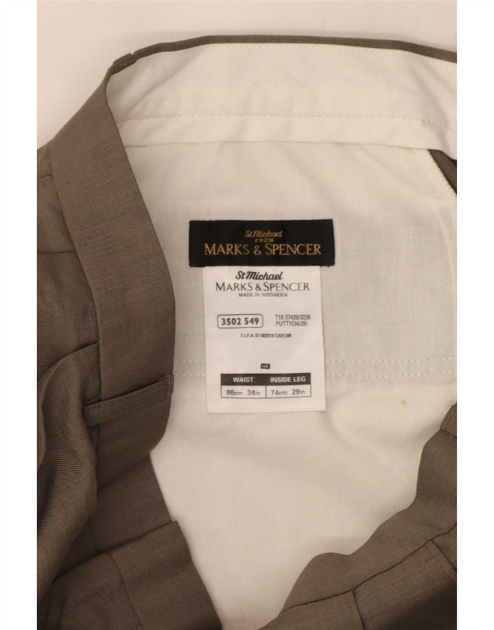 Marks & Spencer Pantalón chino con pinzas para hombre W34 L29 Poliéster gris