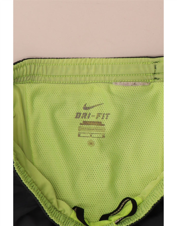 Pantalones cortos deportivos Nike Dri Fit para hombre gris medio color block