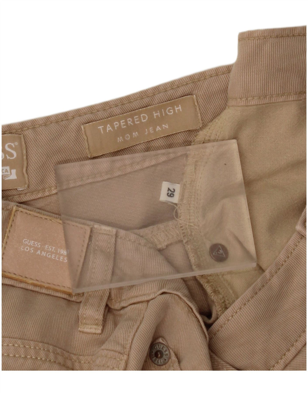 GUESS Jeans Mom Jean de cintura alta para mujer W29 L27 Beige