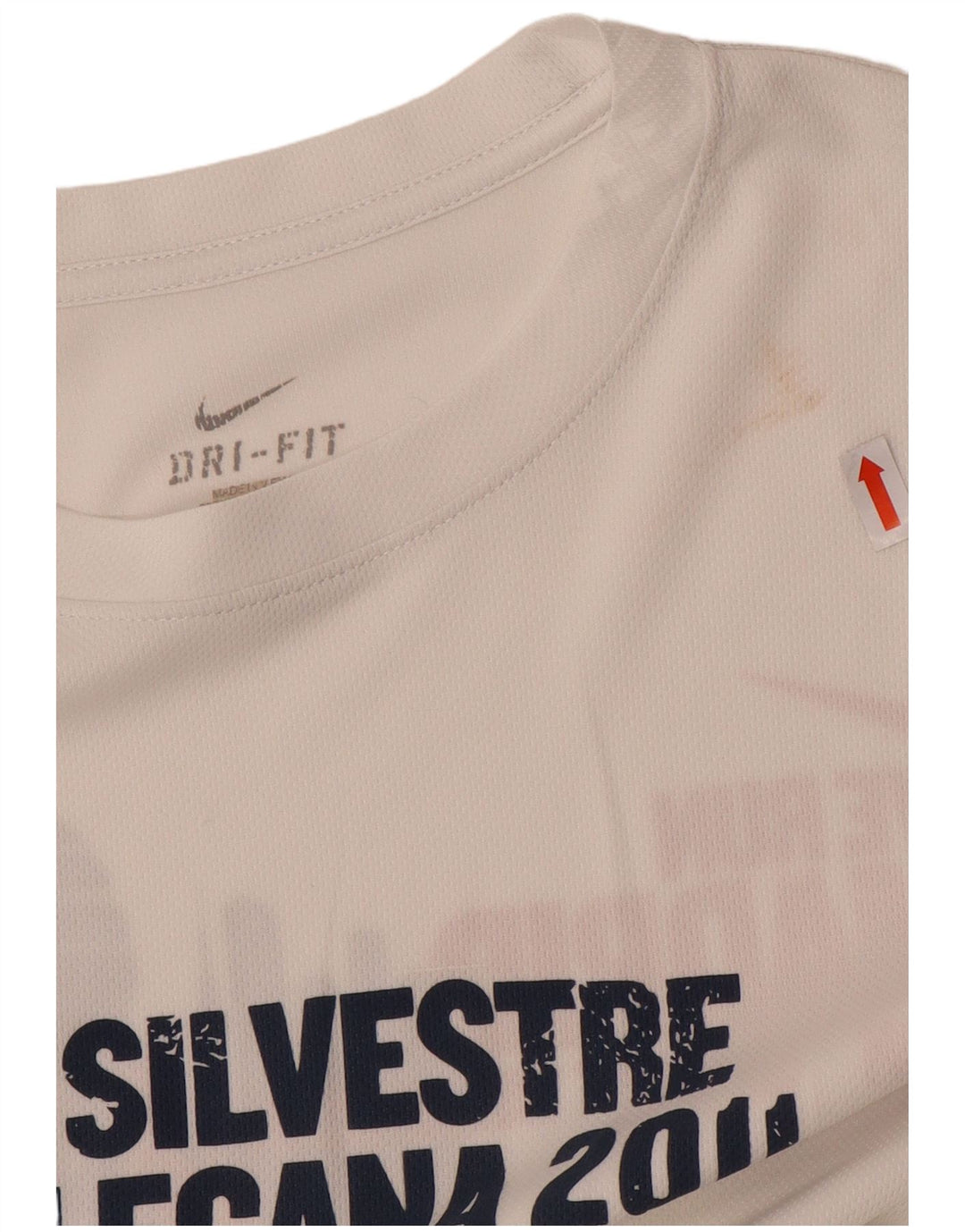 Camiseta con gráfico Dri Fit de manga larga y bloques de color blanco mediano para hombre Nike