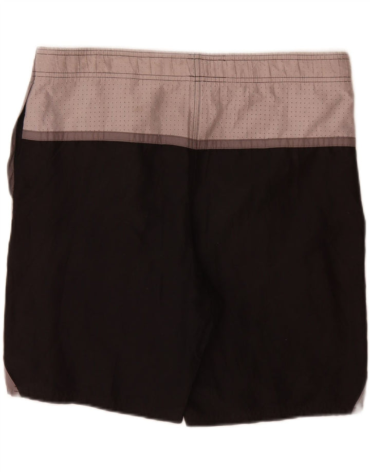Pantalón corto deportivo Nike para hombre Poliéster color block en negro mediano