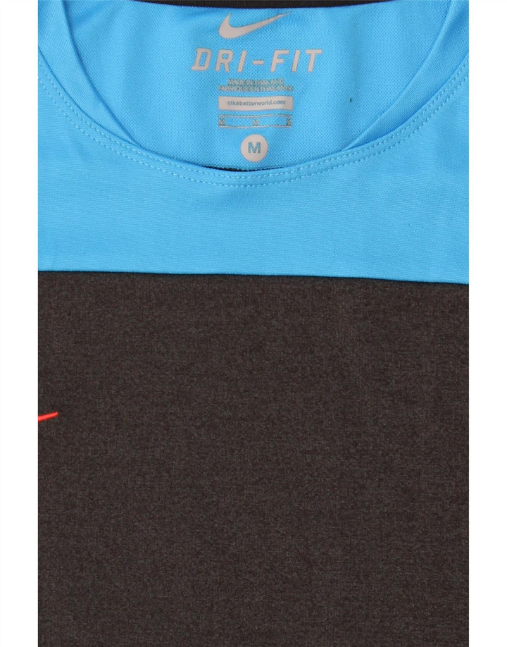 Camiseta Nike Dri Fit para hombre con bloques de color gris medio