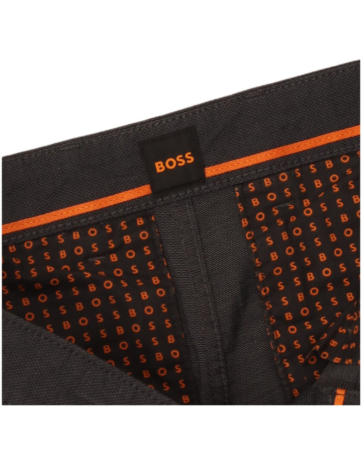 Pantalones chinos rectos Hugo Boss para hombre W34 L32 Gris
