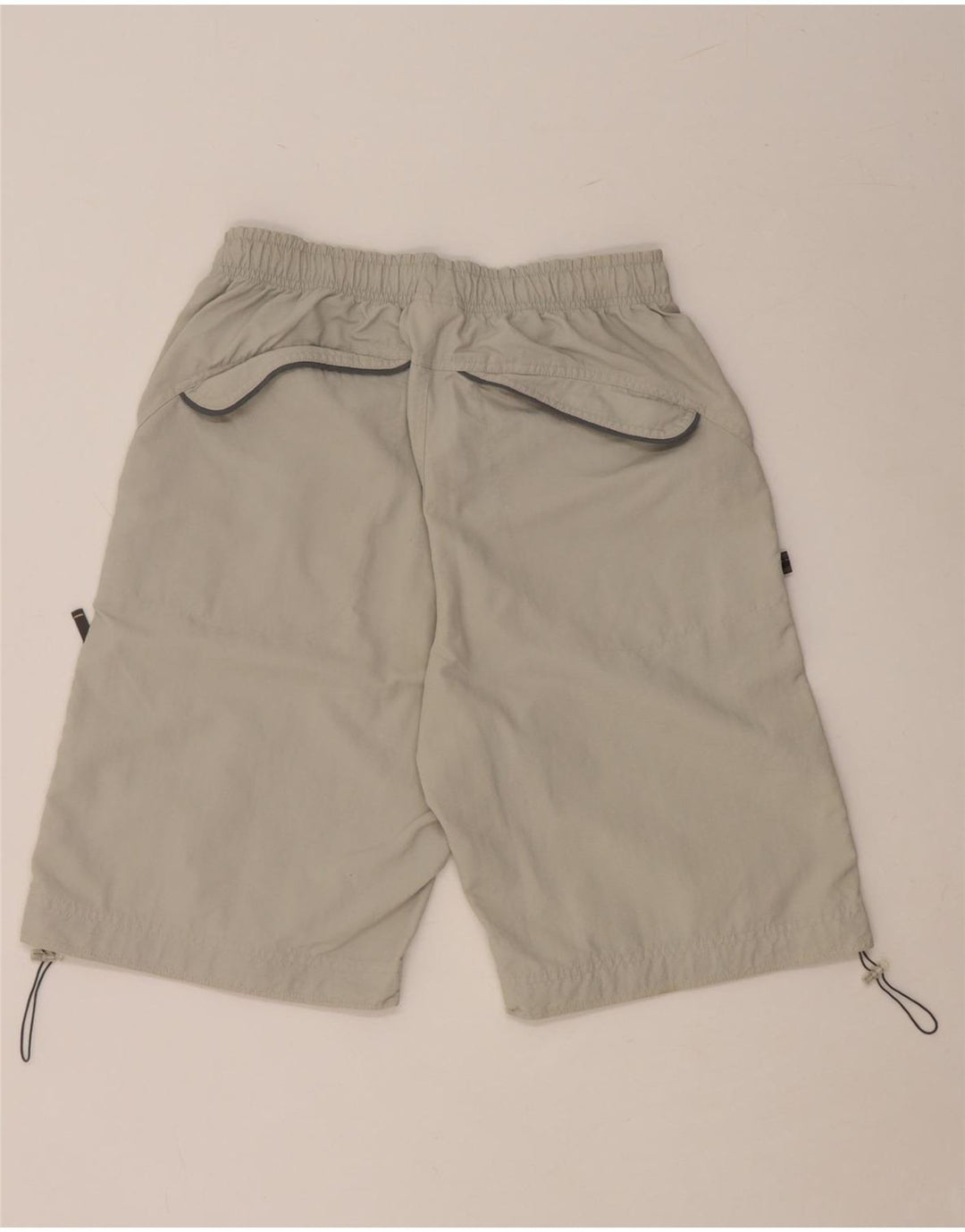 REEBOK Pantalones cortos deportivos para hombre pequeño gris