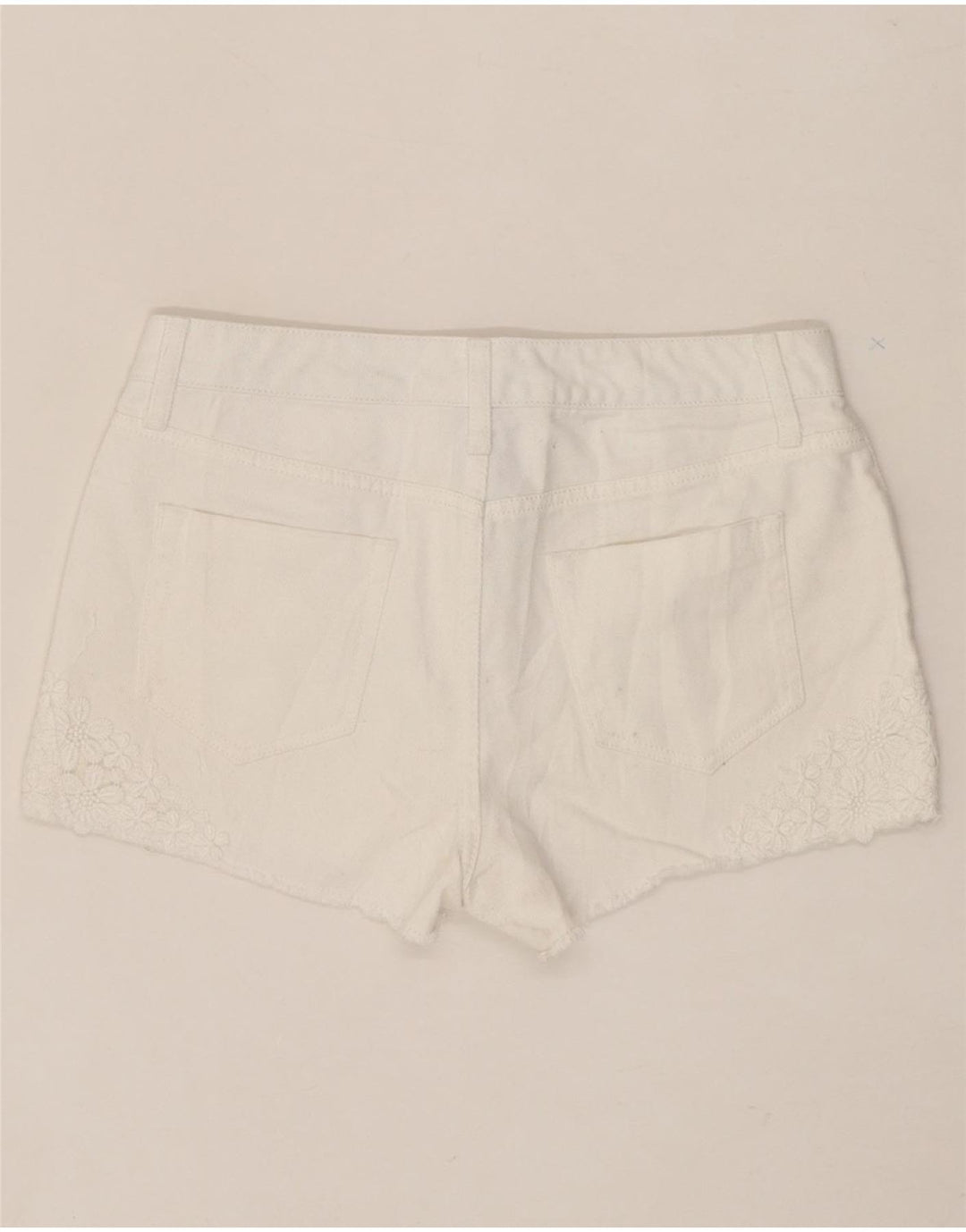MOSSIMO Womens Denim Shorts US 6 Medium W30 White Floral Cotton Vintage Mossimo and Second-Hand Mossimo from Messina Hembry 