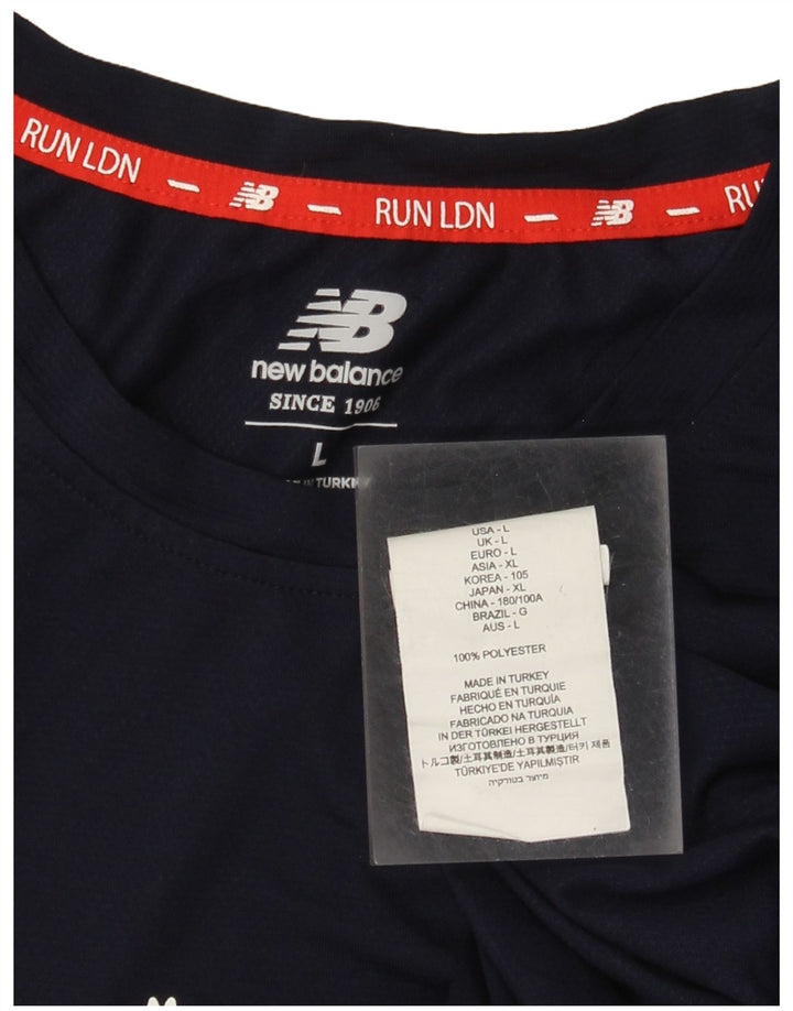 New Balance Camiseta gráfica para hombre Top Large Poliéster azul marino