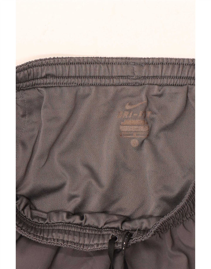 Pantalones cortos deportivos Nike Dri Fit para hombre gris medio color block