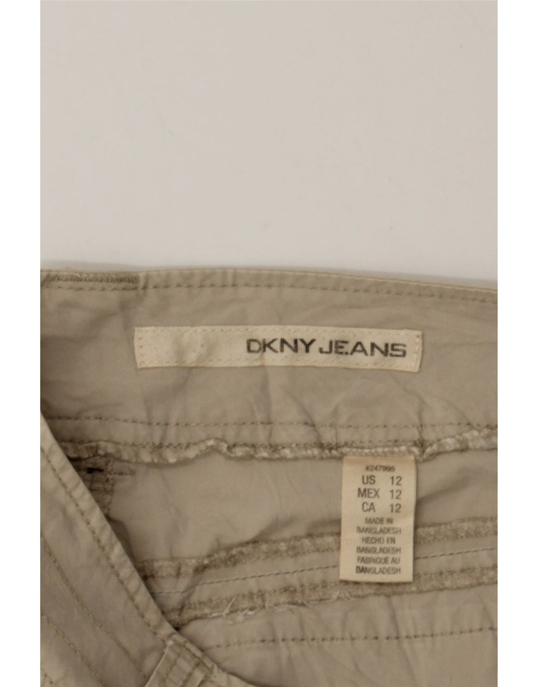 DKNY Womens Bermuda Cargo Shorts US 12 Large W34  Beige Cotton Vintage Dkny and Second-Hand Dkny from Messina Hembry 