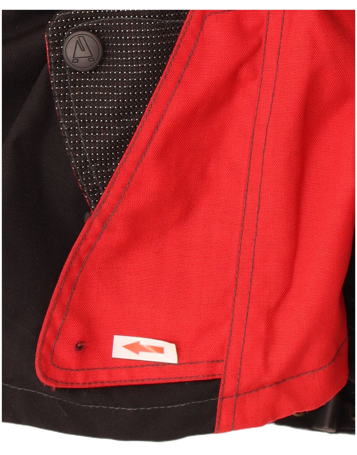 Akito Chaqueta de corredor con gráfico estilo motor para hombre UK 36 Small Black Colourblock