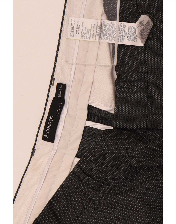 Marks & Spencer Pantalones cortos chinos ajustados para hombre W34 Poliéster con manchas grises grandes