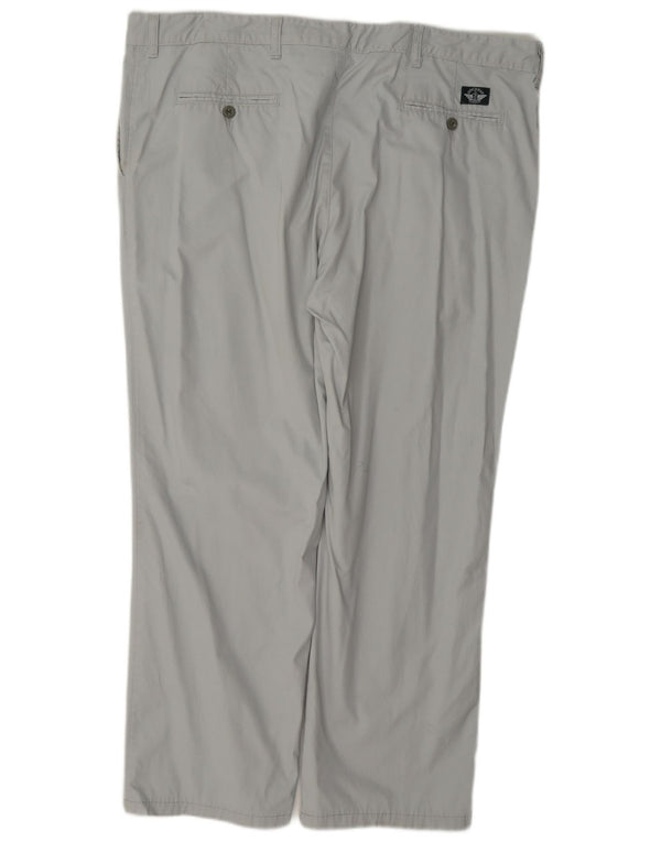 Dockers Pantalón chino con pinzas para hombre W42 L29 Gris