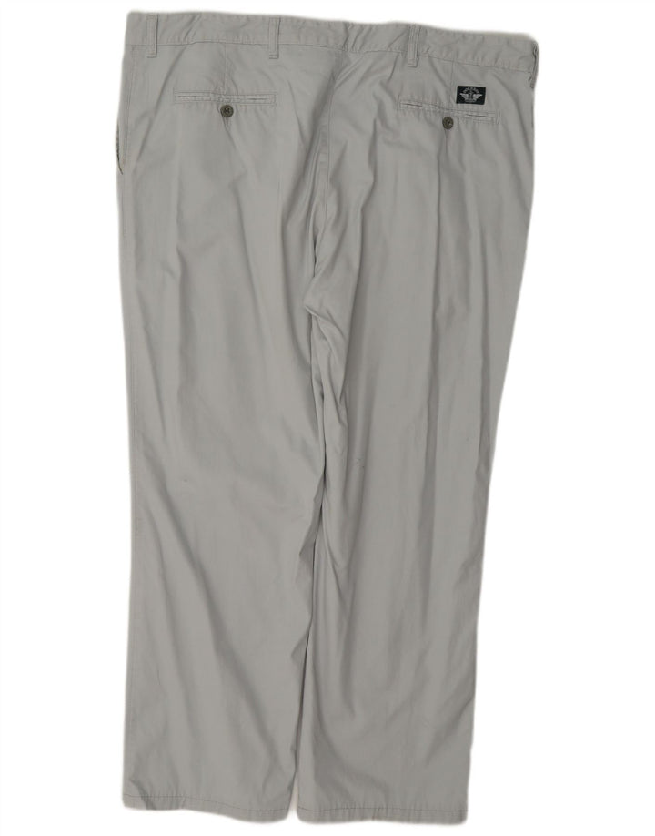 Dockers Pantalón chino con pinzas para hombre W42 L29 Gris
