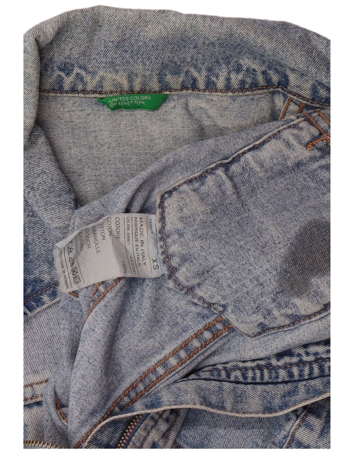 United Colors of Benetton Chaqueta Vaquera Corta para Mujer UK 6 XS Azul Clásico
