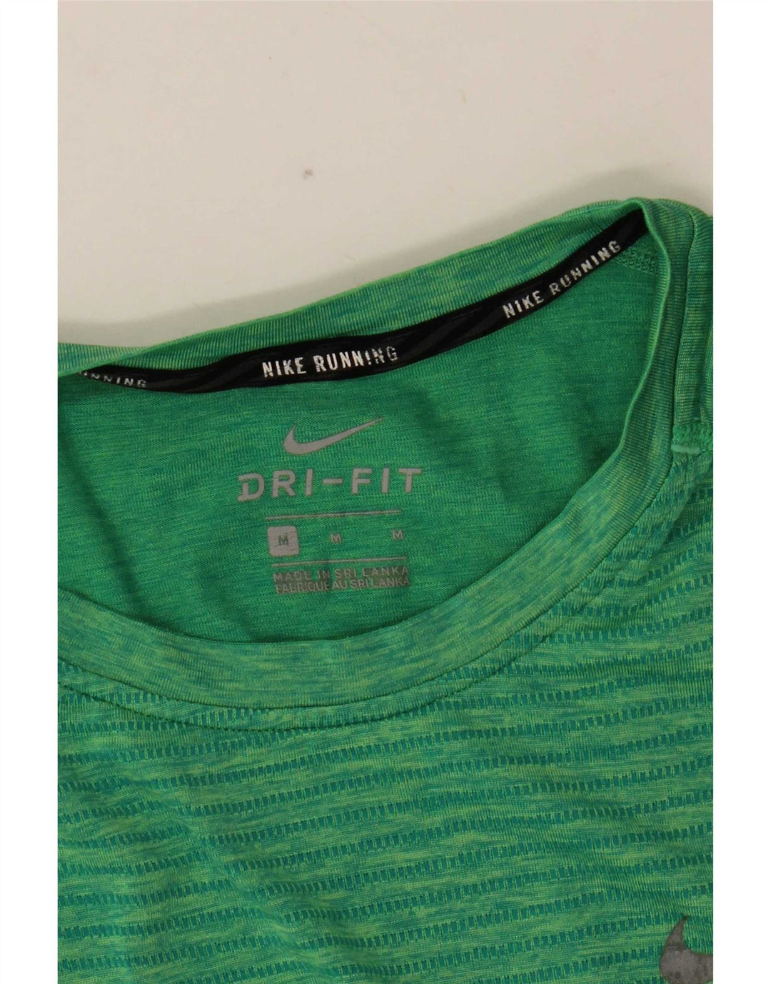 Camiseta Nike Dri Fit para hombre con rayas verdes medianas