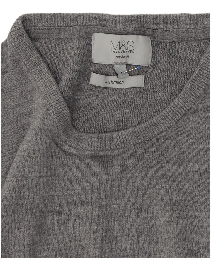 Marks & Spencer Suéter tipo jersey con cuello redondo y corte regular para hombre, talla grande, gris