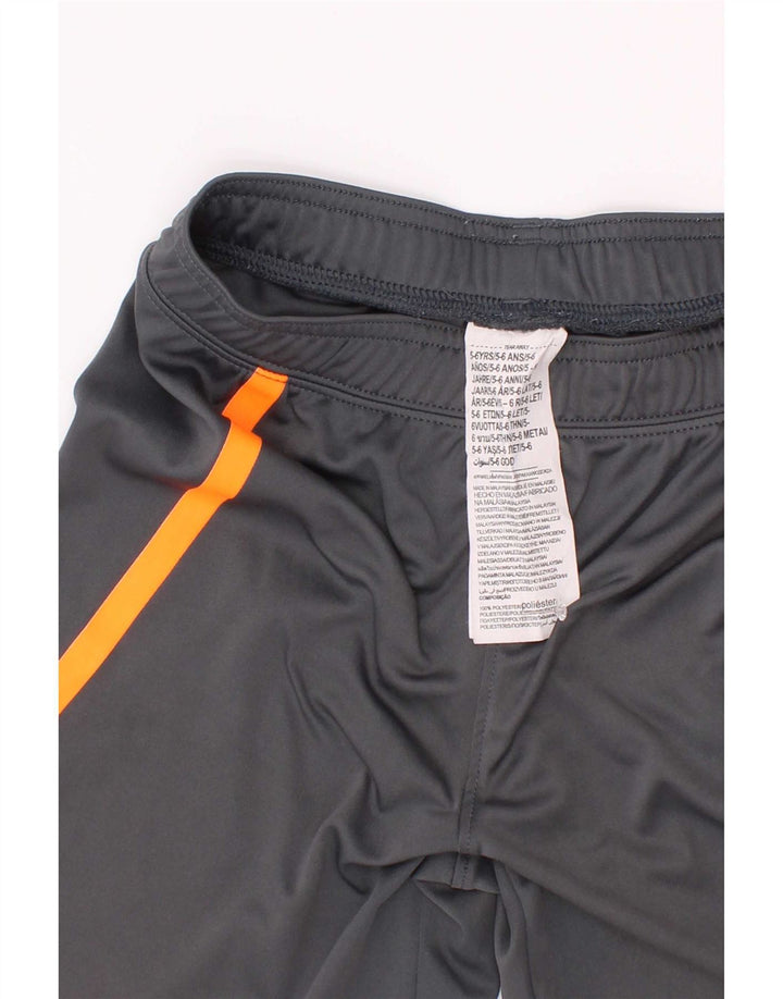 Under Armour Pantalones cortos deportivos para niño 5-6 años Gris Poliéster