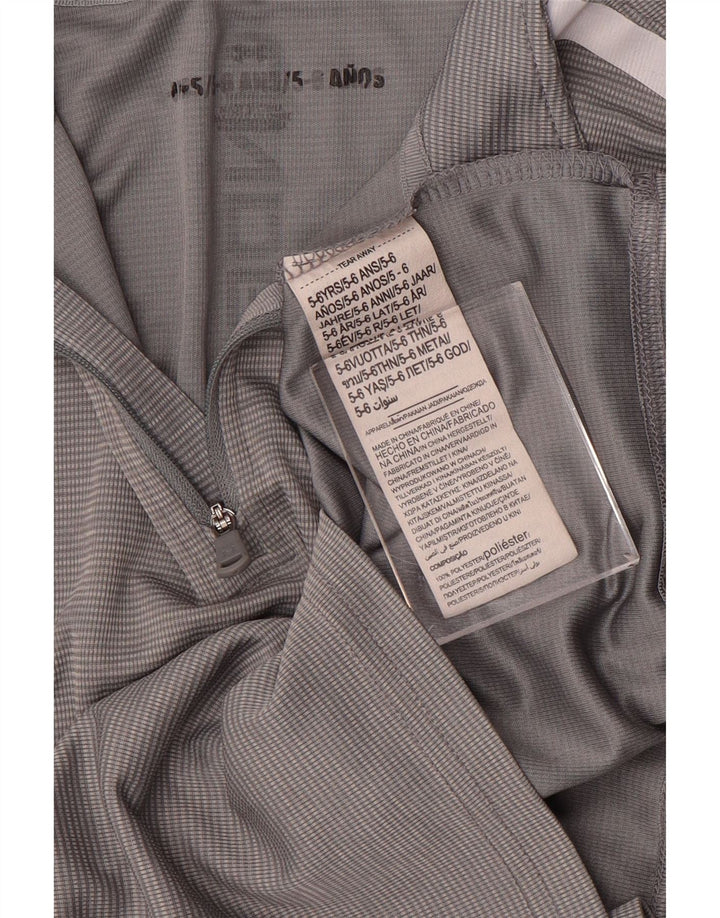 Under Armour Camiseta de chándal con gráfico gráfico para niños 5-6 años Gris Rayas