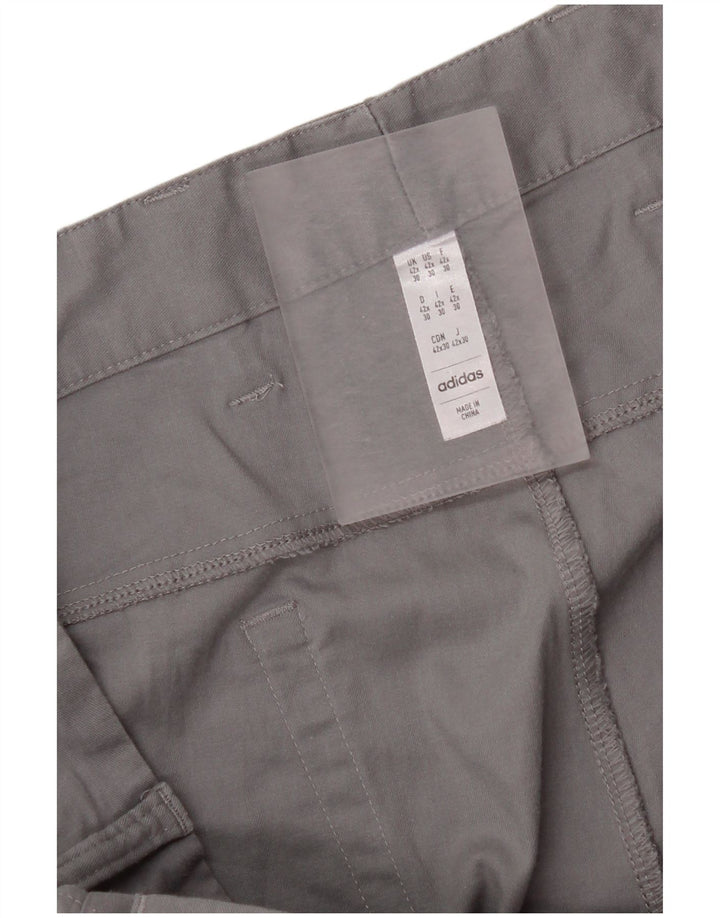 Adidas Pantalones Casuales Slim para Hombre W42 L25 Gris