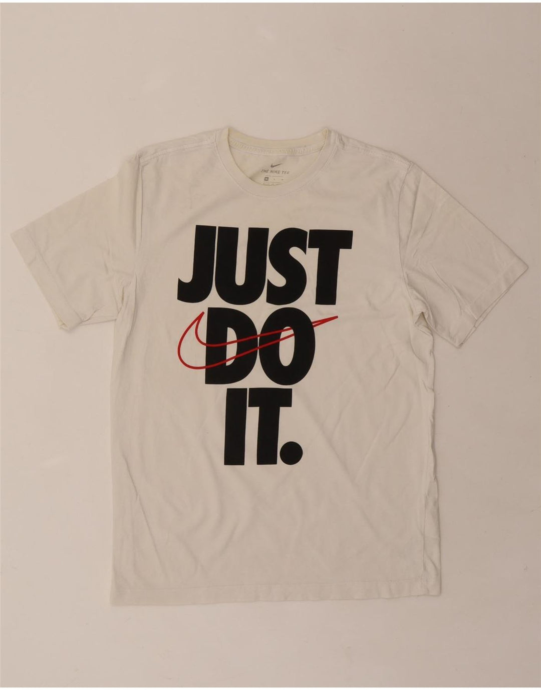 NIKE Mens Graphic T-Shirt Top Medium White Cotton Vintage Nike and Second-Hand Nike from Messina Hembry 