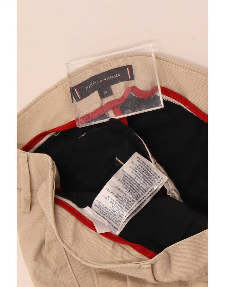 Tommy Hilfiger Pantalones cortos chinos para hombre W30 Algodón beige medio