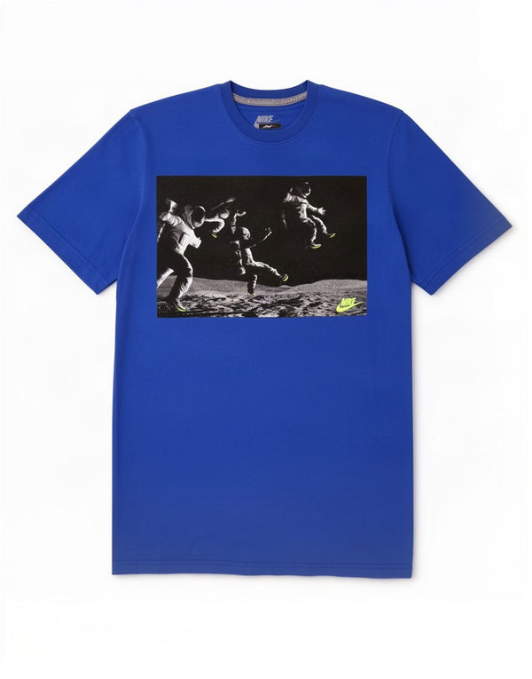 Nike Camiseta con gráfico de corte regular para hombre, talla pequeña, algodón azul