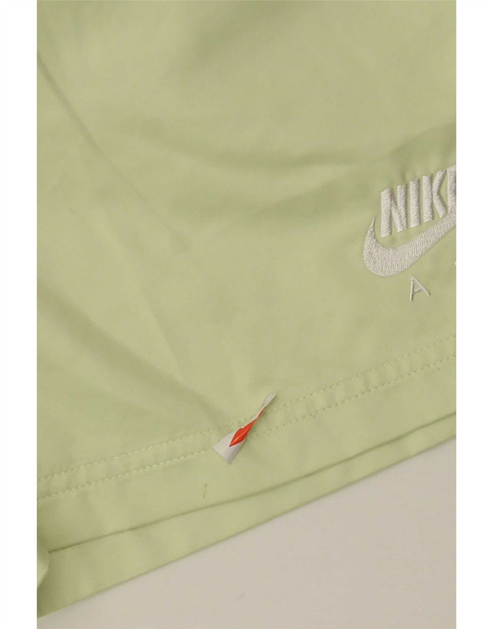 Nike - Pantalones cortos deportivos para mujer, talla 40, poliéster verde pequeño