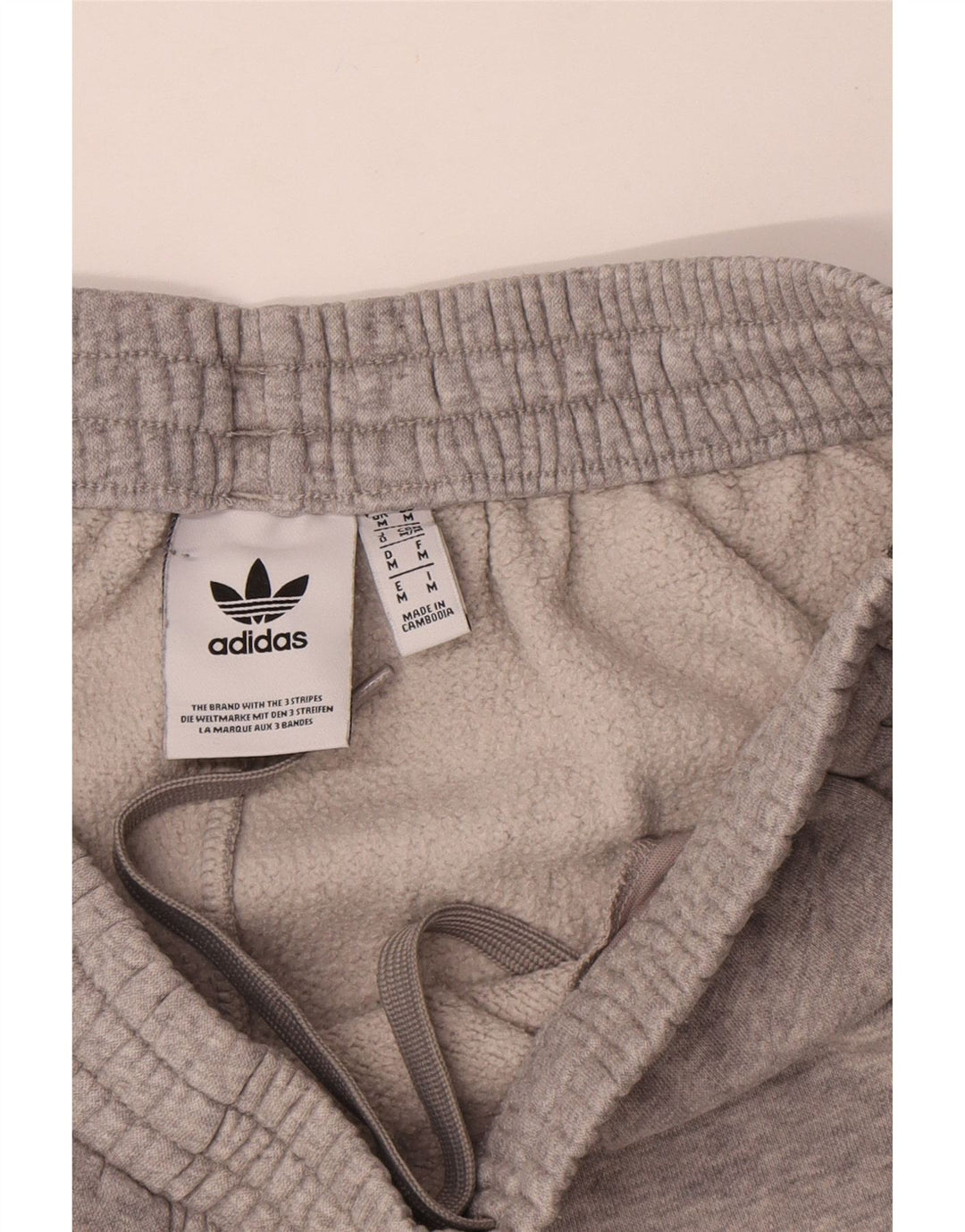 Pantalones cortos deportivos Adidas para hombre de algodón moteado gris medio