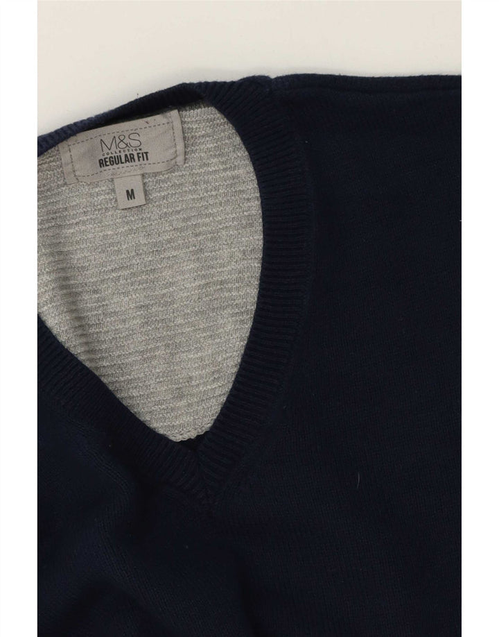 Marks & Spencer Jersey de corte regular con cuello en V para hombre Azul marino mediano