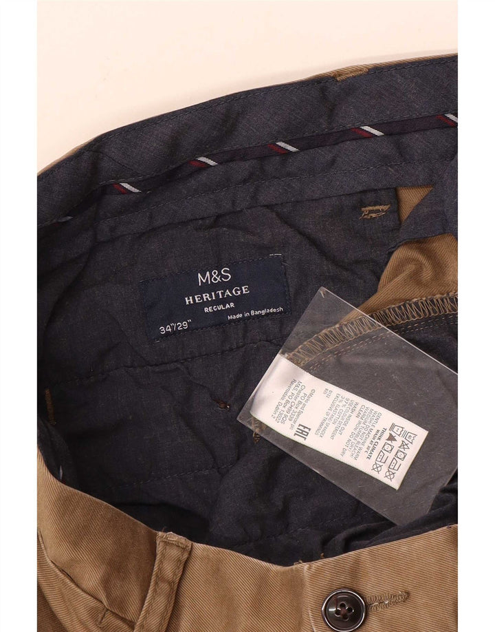 Marks & Spencer Pantalón chino Heritage de corte regular para hombre W34 L29 Beige