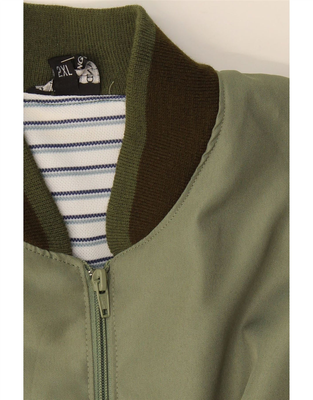 VINTAGE Mens Bomber Jacket UK 44 2XL Green Polyester Vintage Vintage and Second-Hand Vintage from Messina Hembry 