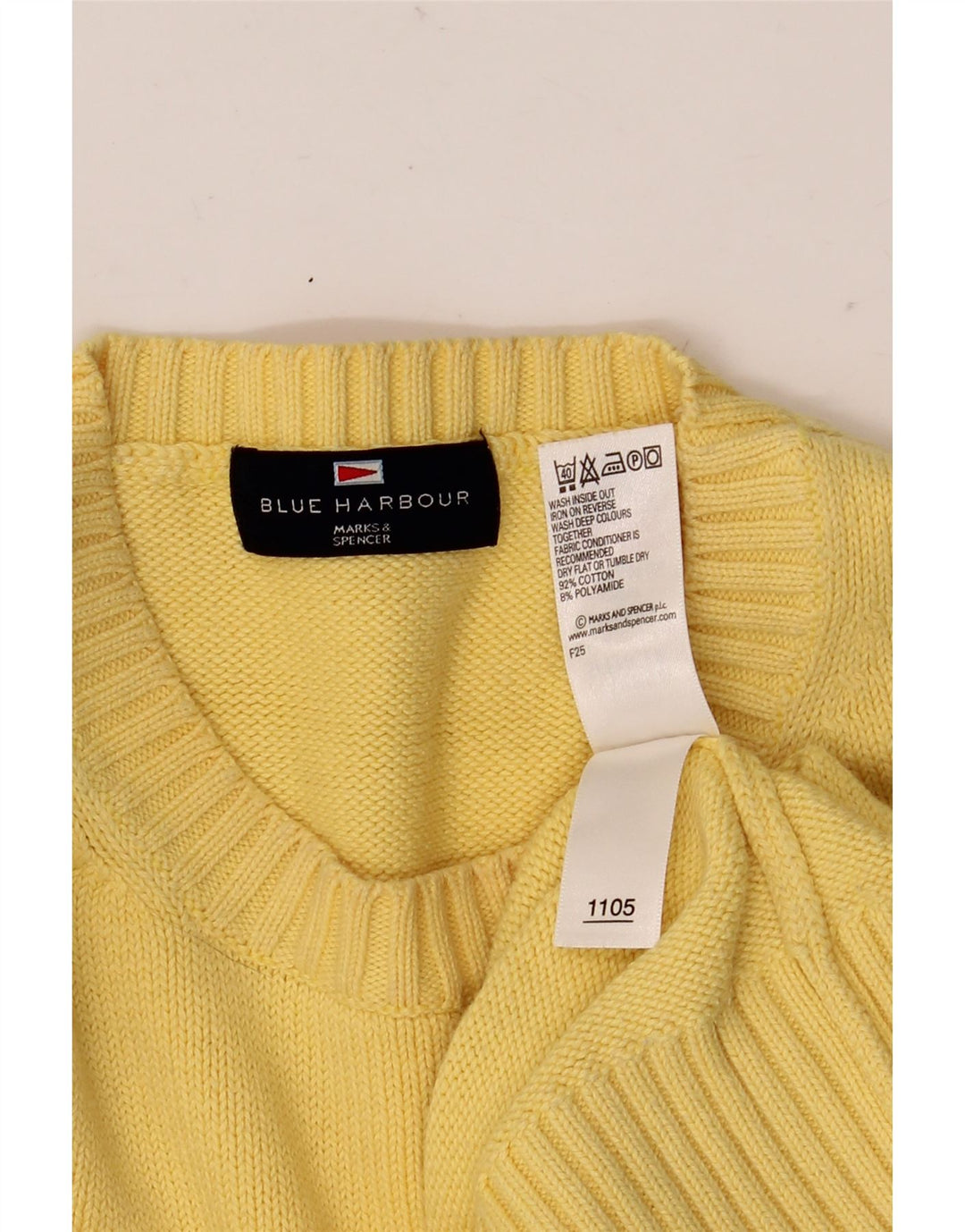 Marks & Spencer Jersey de cuello redondo azul Harbor para hombre Amarillo mediano