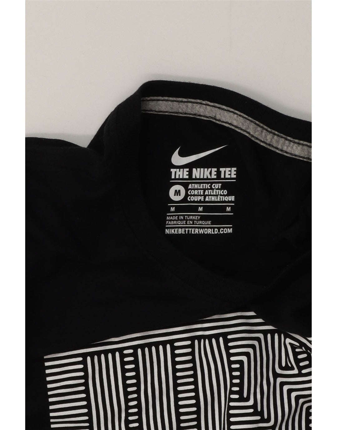 NIKE Camiseta con gráfico de corte atlético para hombre, talla mediana, negra